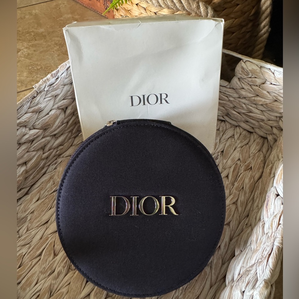 Brand NEW Christian Dior Vanity/keepsake round box with mirror in black